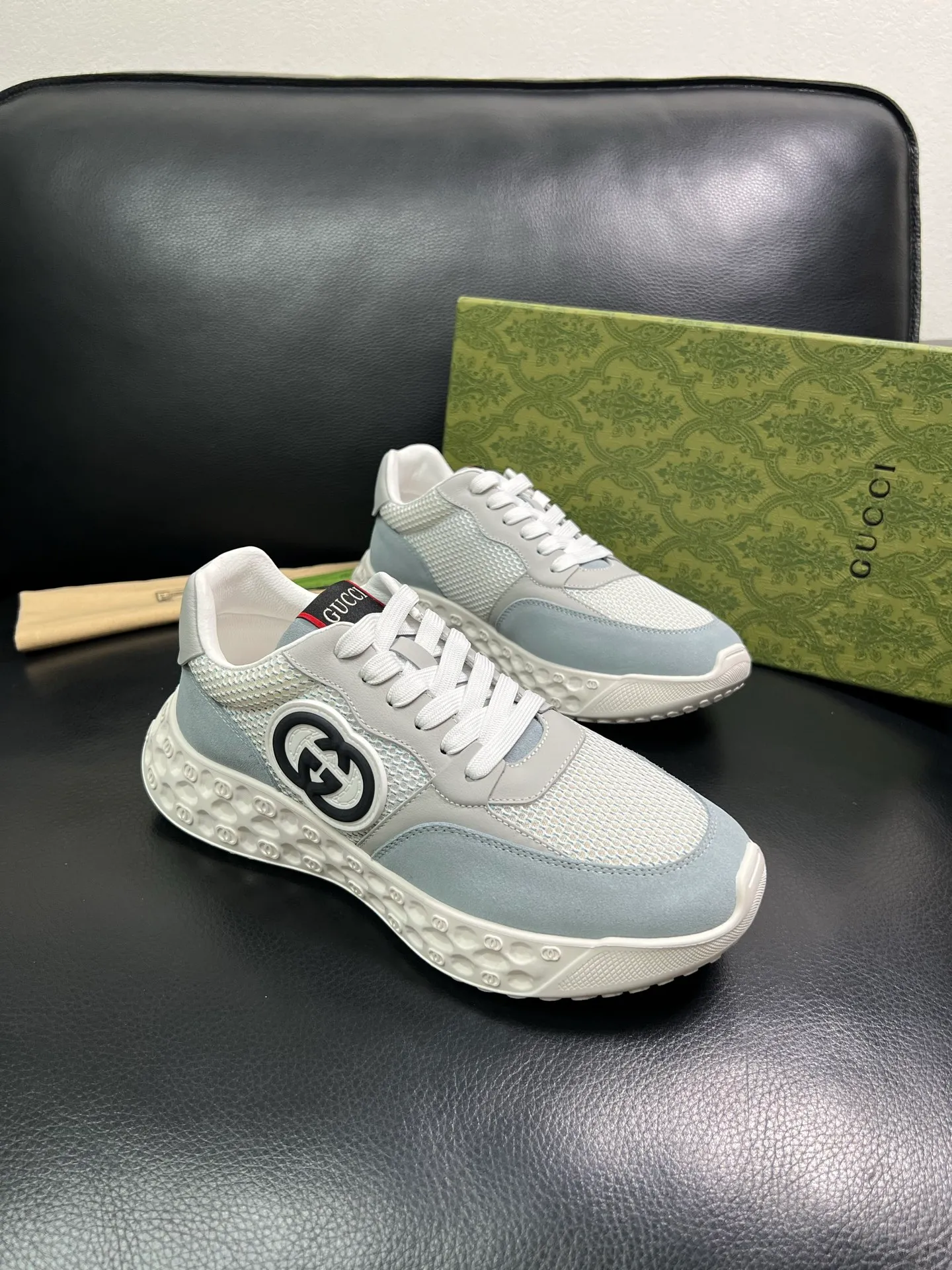 Men's shoes 💰780 Gucci top purchasing agency Gucci counter synchronization. Original factory configuration imported cowhide from Italy with mesh fabric, high-quality splicing and complex craftsmanship, imported cowhide lining, sole: original factory specially provided original sole super comfortable, original factory with single goods high quality, welcome to compare, code number 39-44 (customized 38 45) 85856